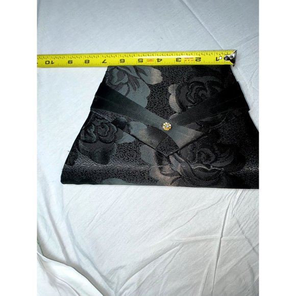 Rose Embroidery Triangle Evening Bag - Picture 3 of 5